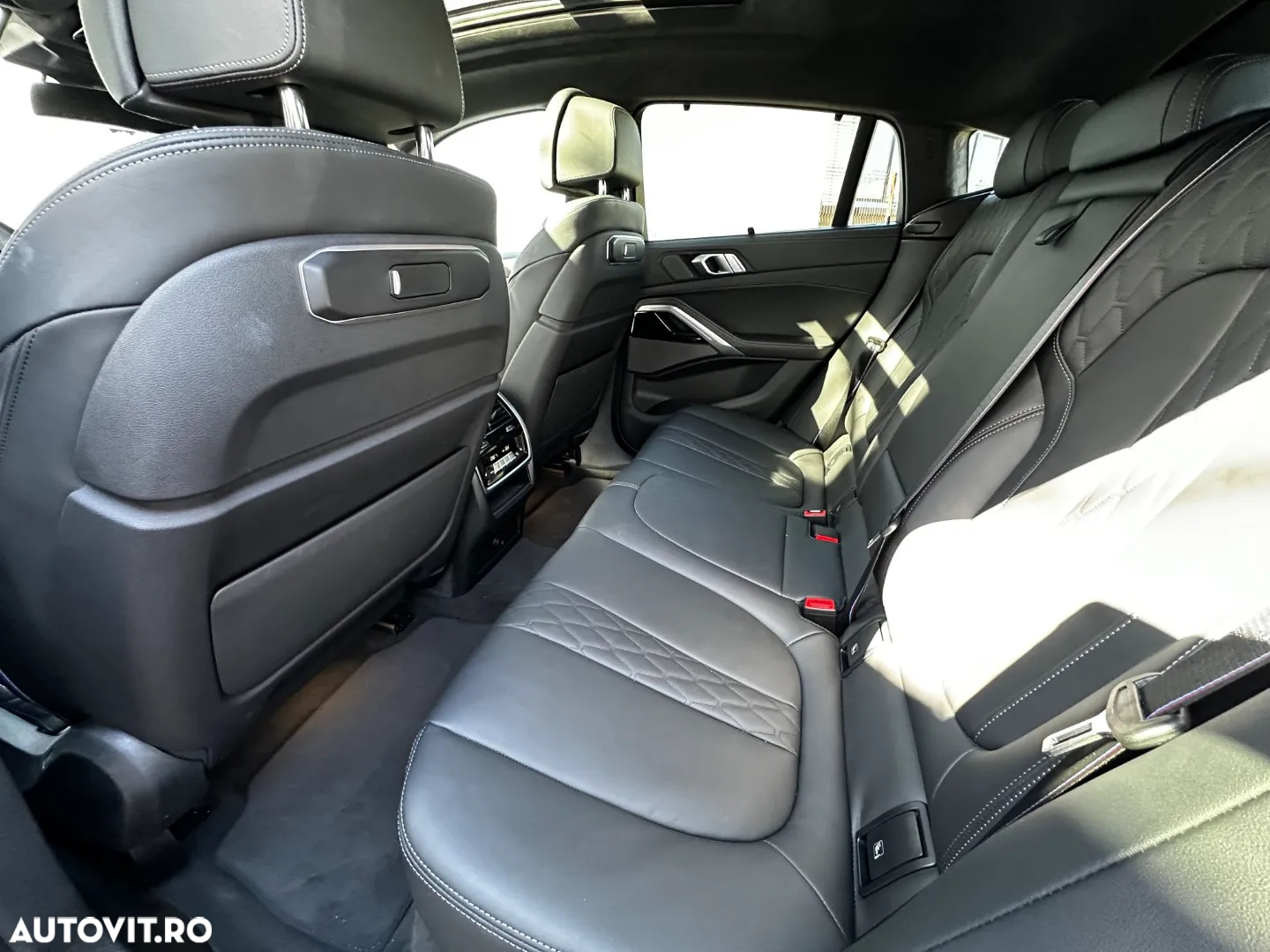 BMW X6 xDrive40i AT MHEV - 11