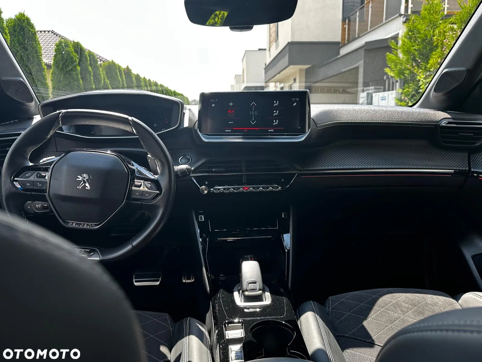 Peugeot 208 PureTech 100 EAT8 GT - 9