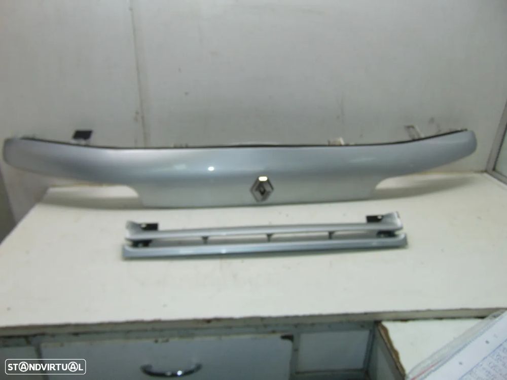 Renault 21 bicorpo grelhas - 1