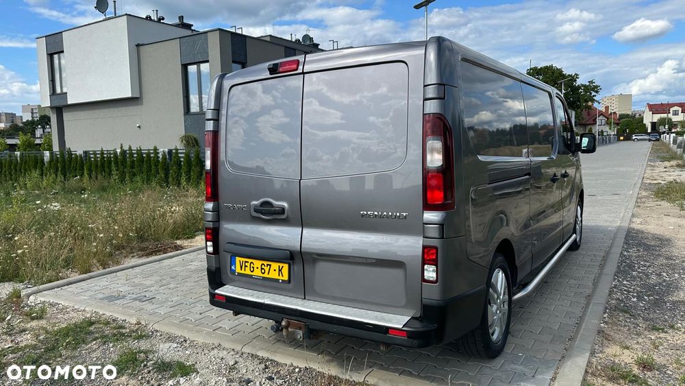 Renault Trafic - 25