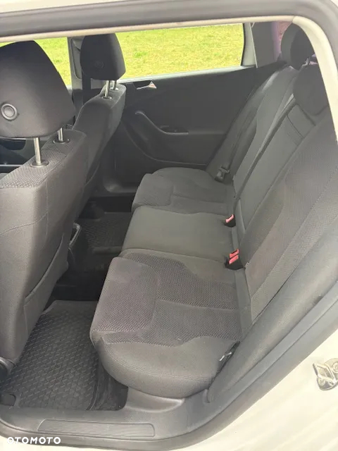 Volkswagen Passat 2.0 TDI Comfortline - 18