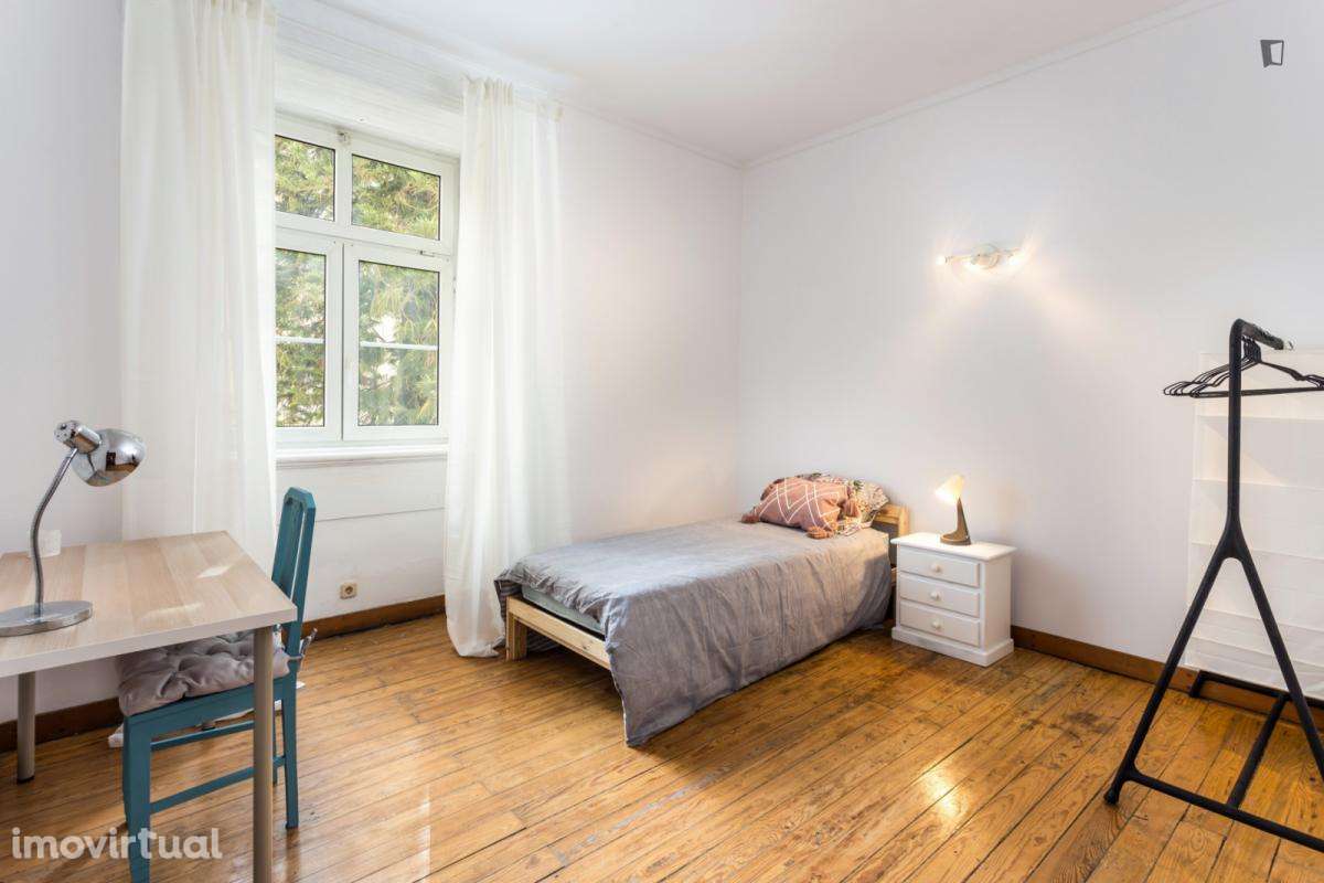 Quarto - localizado em Telheiras Lisbon - Grande imagem: 2/14