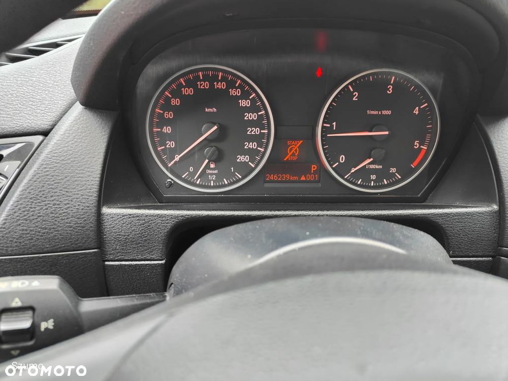 BMW X1 xDrive18d xLine - 9