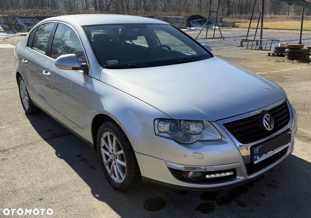 Volkswagen Passat - 17