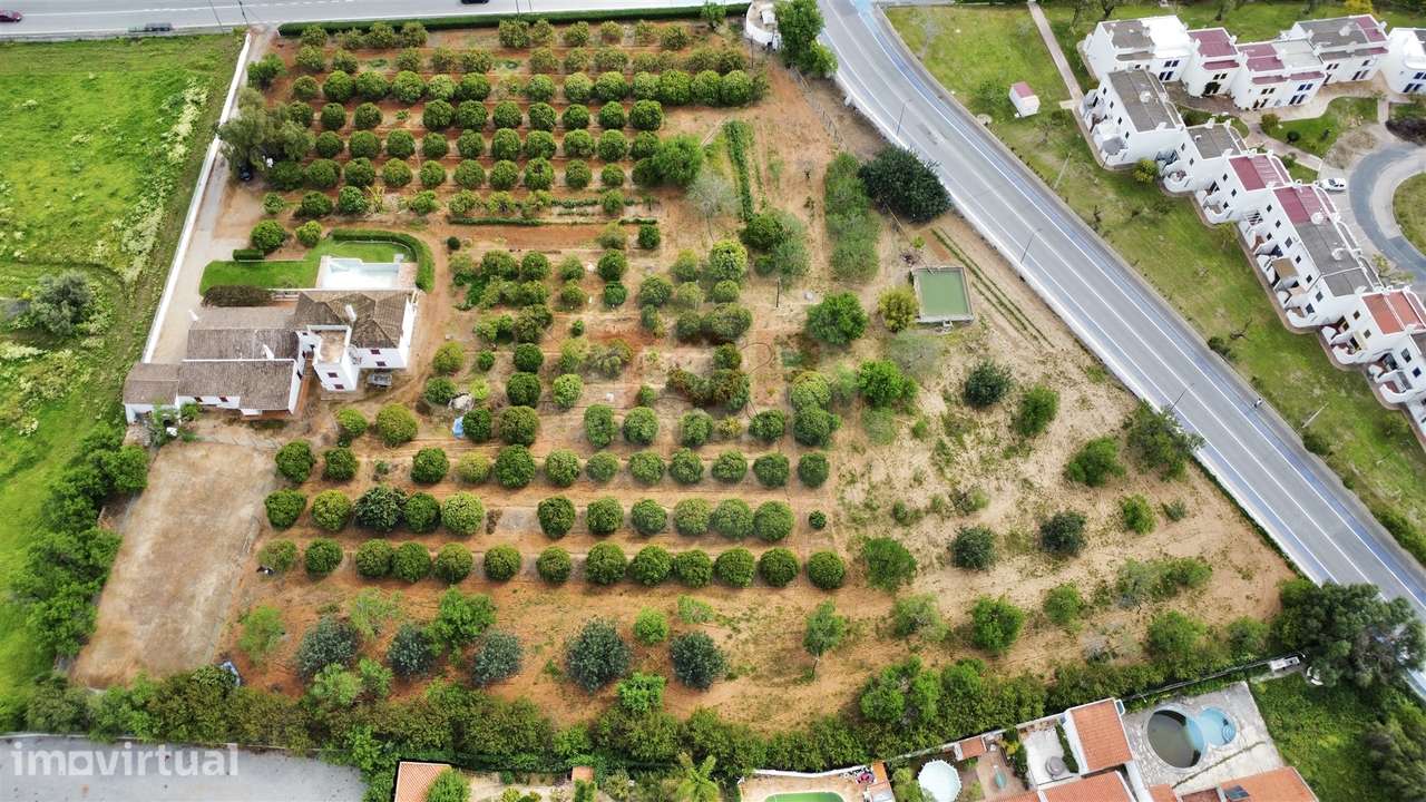 Terreno com viabilidade de construção para Empreendimento de Luxo em C - Grande imagem: 3/14