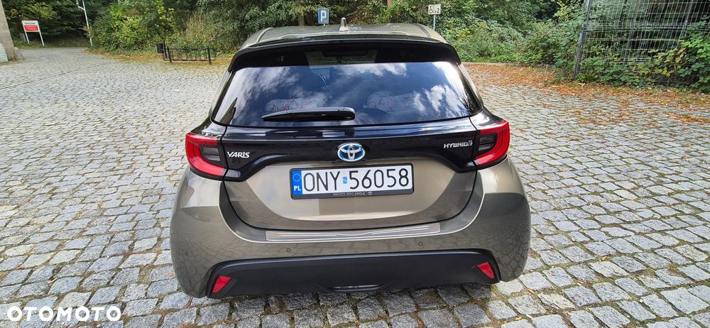 Toyota Yaris Hybrid 1.5 Executive - 6