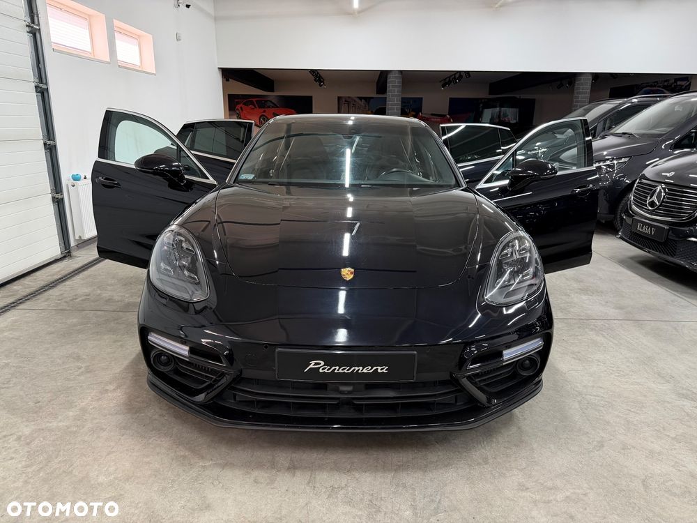 Porsche Panamera Turbo - 4
