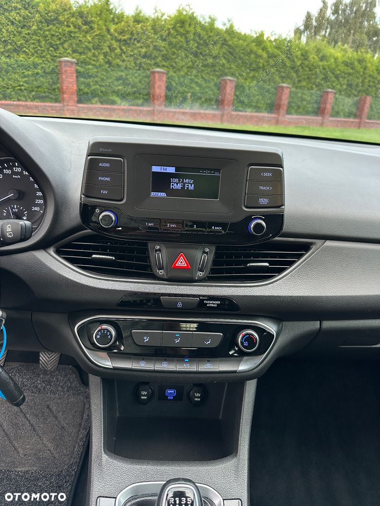 Hyundai i30 1.6 CRDI Intro - 27