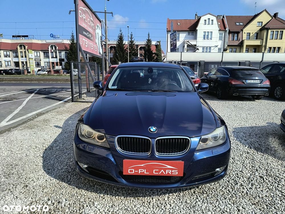BMW Seria 3 318i - 3