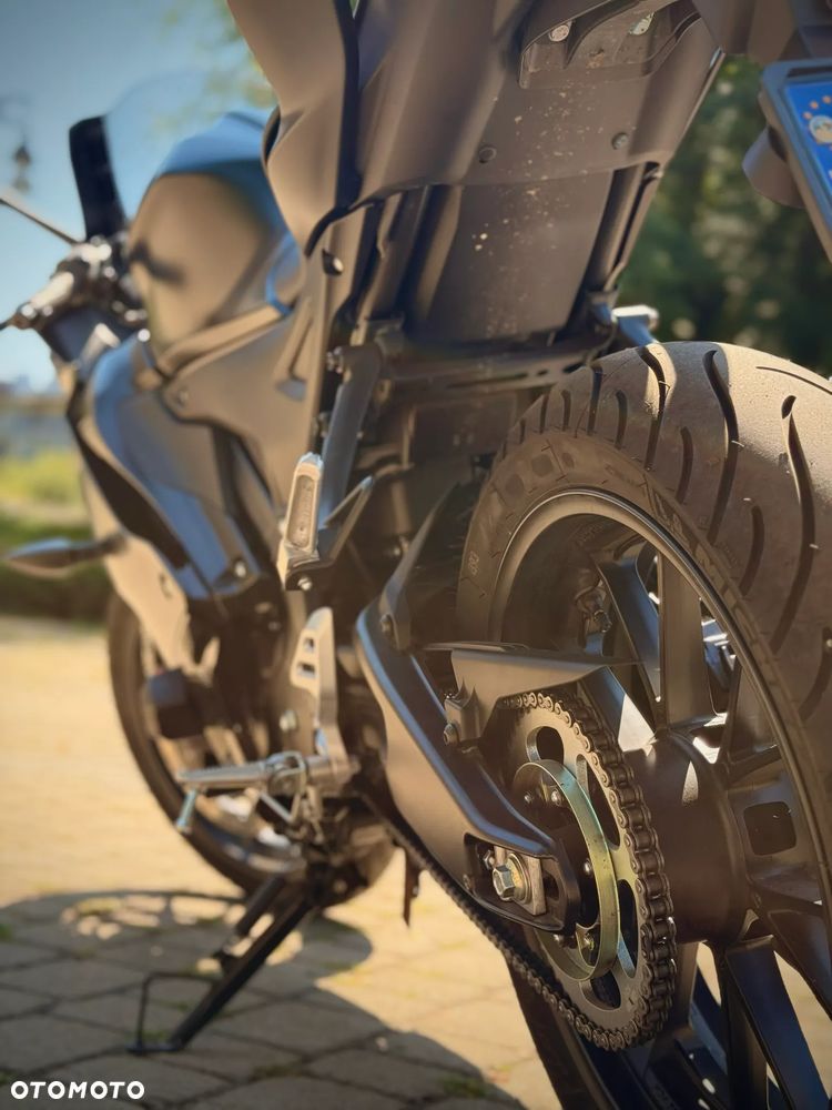 Yamaha YZF - 9