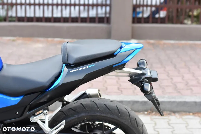 Honda CB - 30