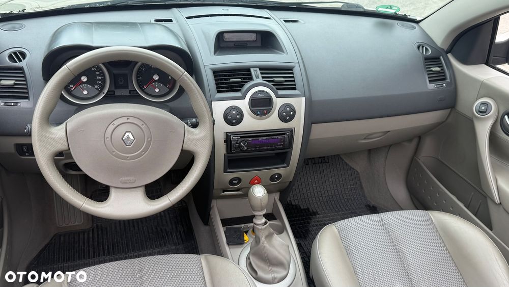Renault Megane 2.0 Confort Privilege - 14