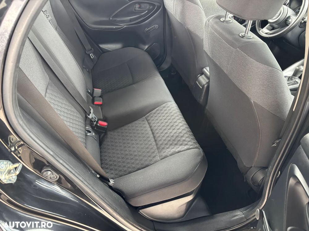 Toyota Yaris 1.5 VVT-i HSD Dynamic - 30