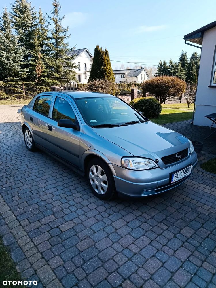 Opel Astra - 2