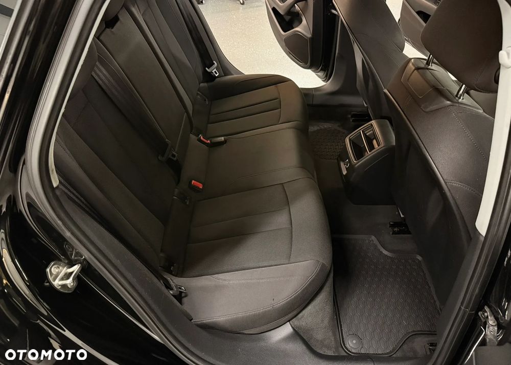 Audi A4 Avant 2.0 TDI DPF Ambition - 21