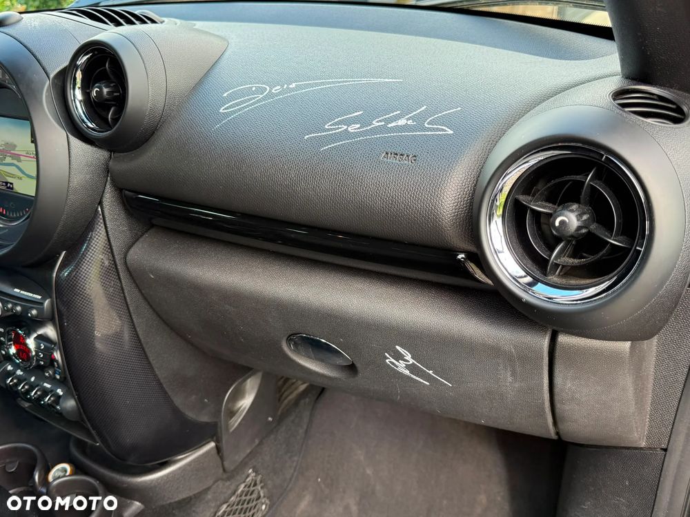 MINI John Cooper Works - 25