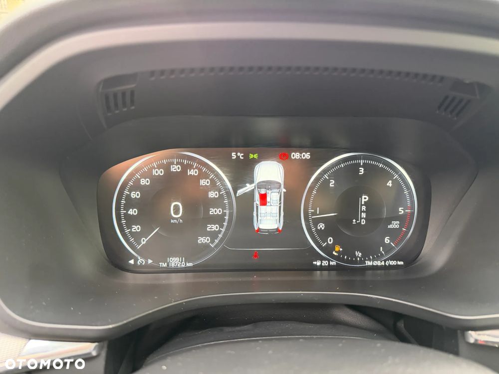 Volvo XC 60 D4 R-Design - 10