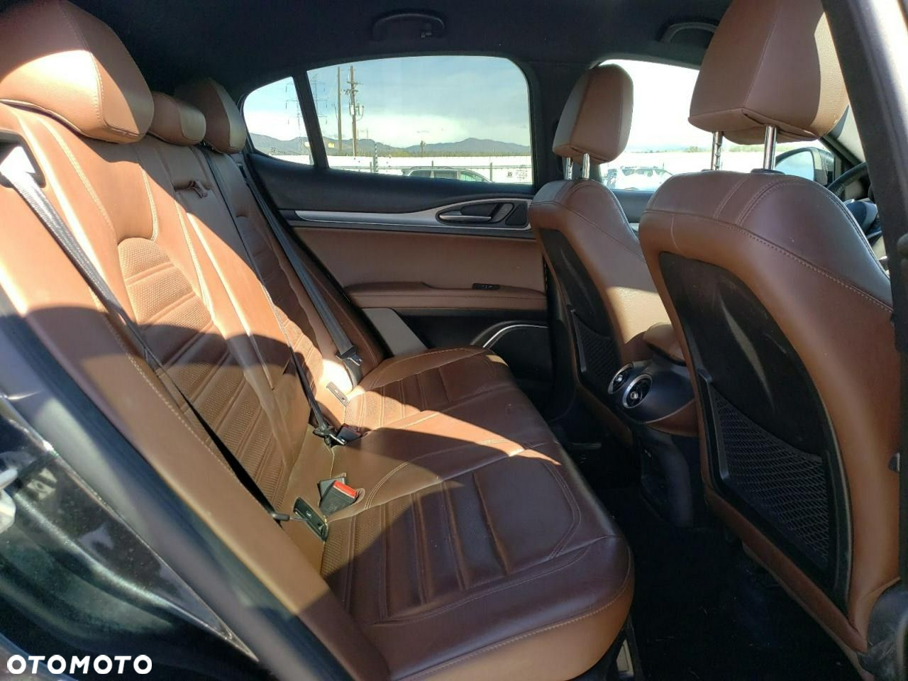 Alfa Romeo Stelvio - 11