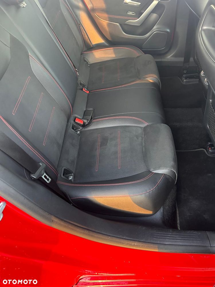 Mercedes-Benz CLA 180 d AMG Line 7G-DCT - 7
