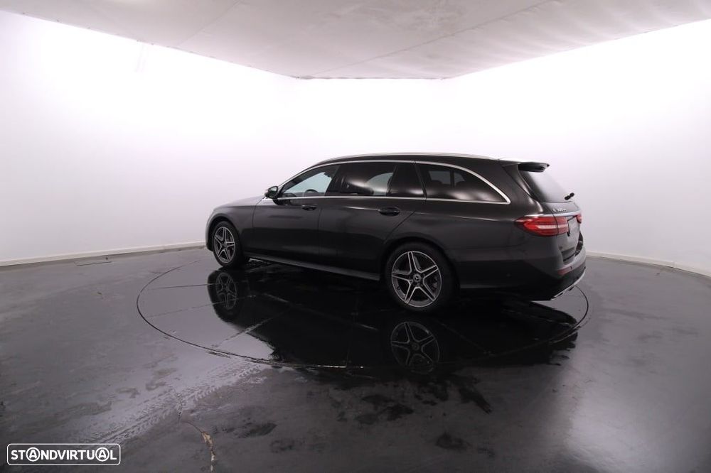 Mercedes-Benz E 300 de AMG Line - 5