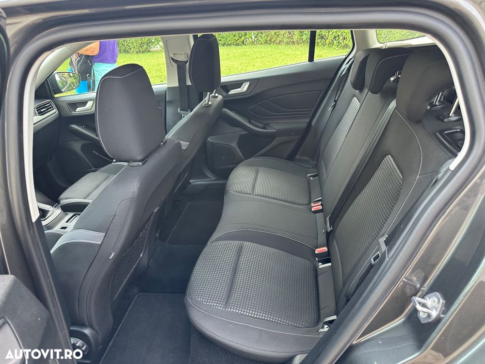 Ford Focus 1.5 EcoBlue Titanium - 24