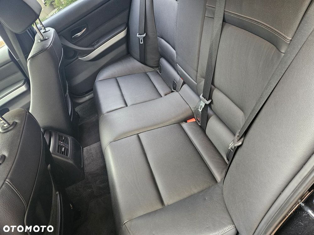BMW Seria 3 335d - 16