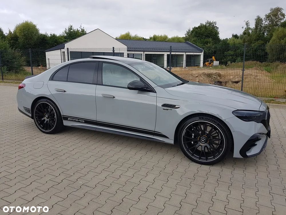 Mercedes-Benz Klasa E AMG 53 PHEV 4Matic+ 9G-Tronic TCT - 4