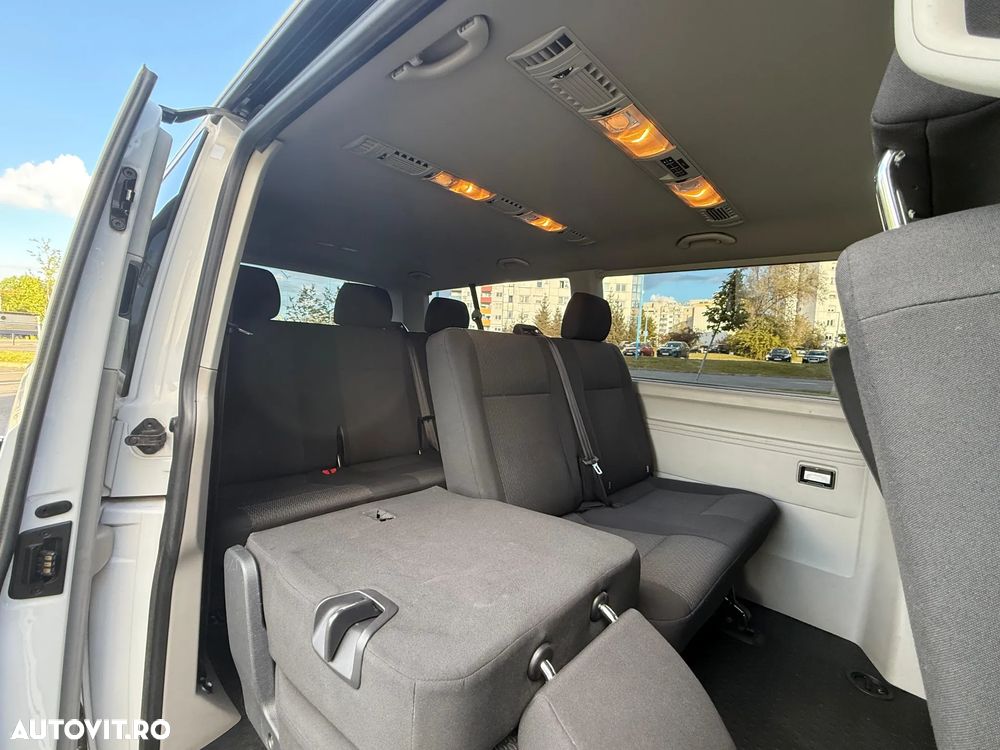 Volkswagen Caravelle LR Comfortline - 7