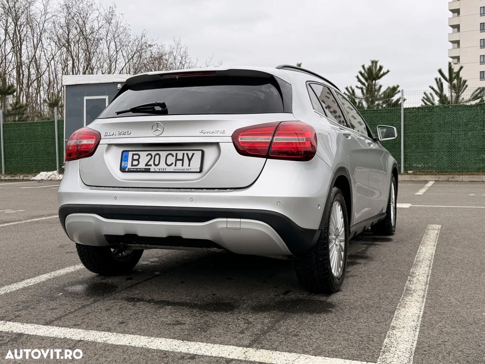 Mercedes-Benz GLA 220 4MATIC - 6