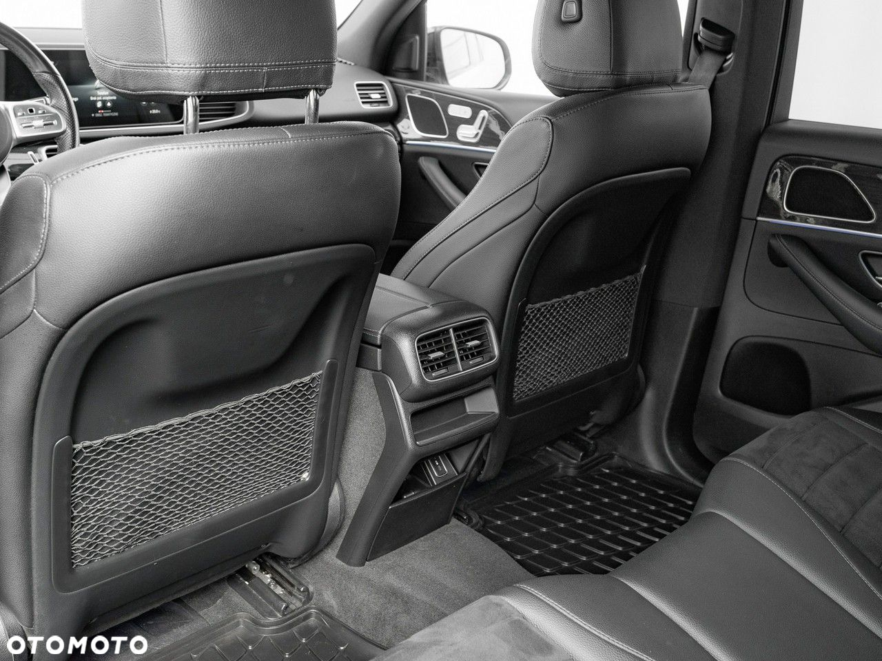 Mercedes-Benz GLE 300 d 4-Matic - 26