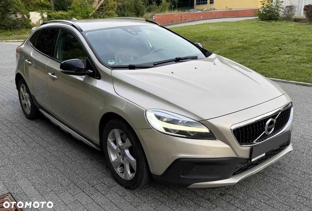 Volvo V40 D4 Geartronic Summum - 2