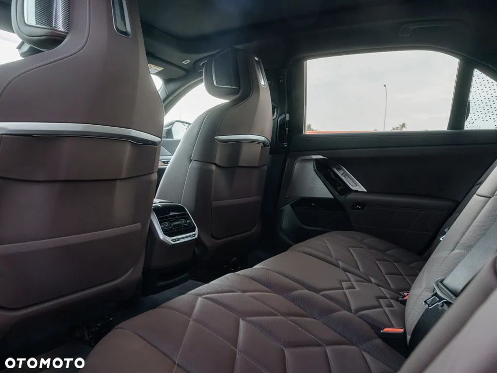 BMW Seria 7 740d xDrive - 15