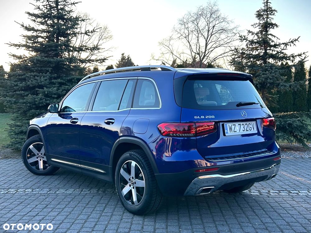 Mercedes-Benz GLB - 12