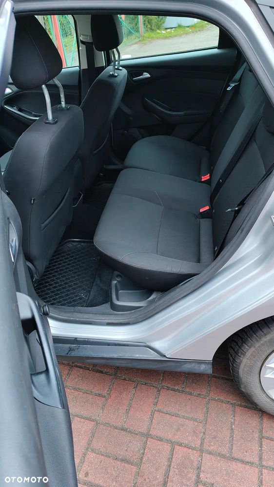 Ford Focus 1.6 Trend - 10