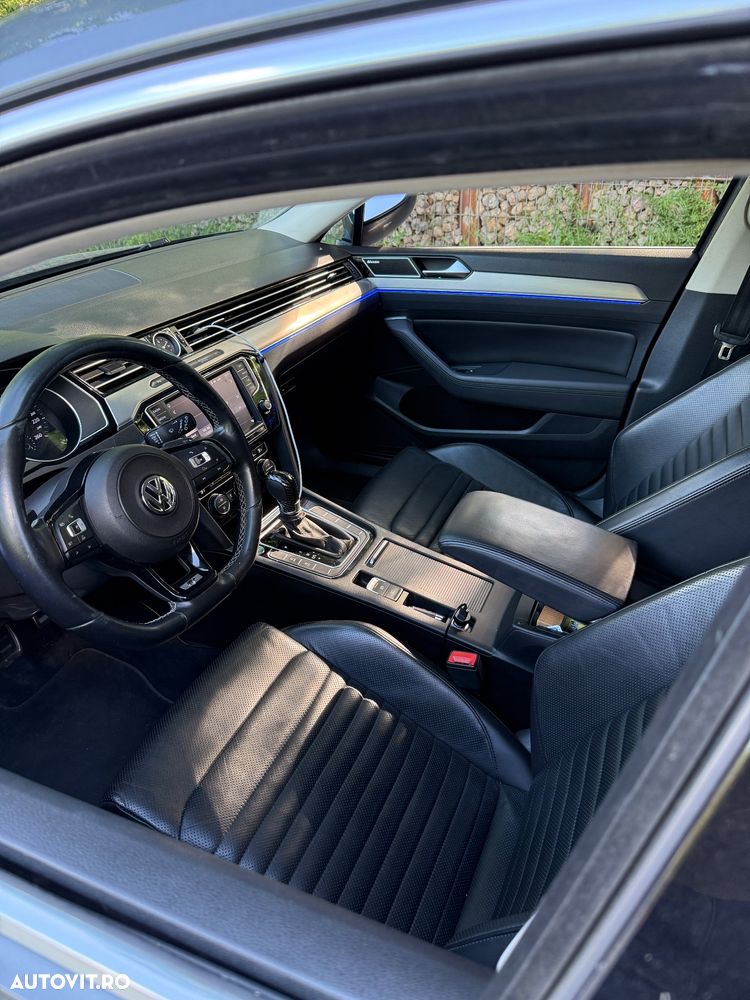 Volkswagen Passat 2.0 TDI SCR DSG (BlueM Tech) Highline - 17