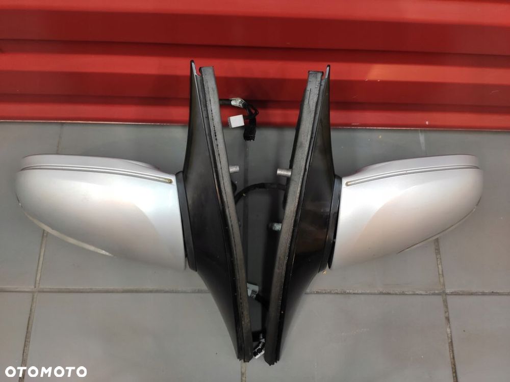 MERCEDES R-KLASA W251 LUSTERKO LEWE 15 PIN 11+4 KOLOR 775 ORYGINAŁ BDB - 7