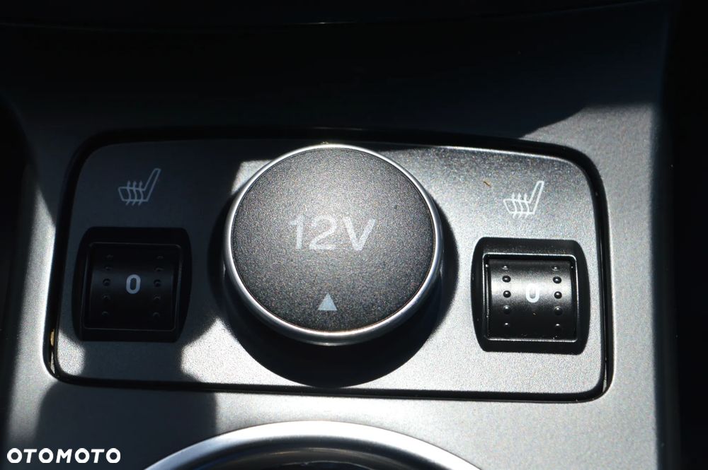 Ford Kuga 1.6 EcoBoost 2x4 Titanium - 20