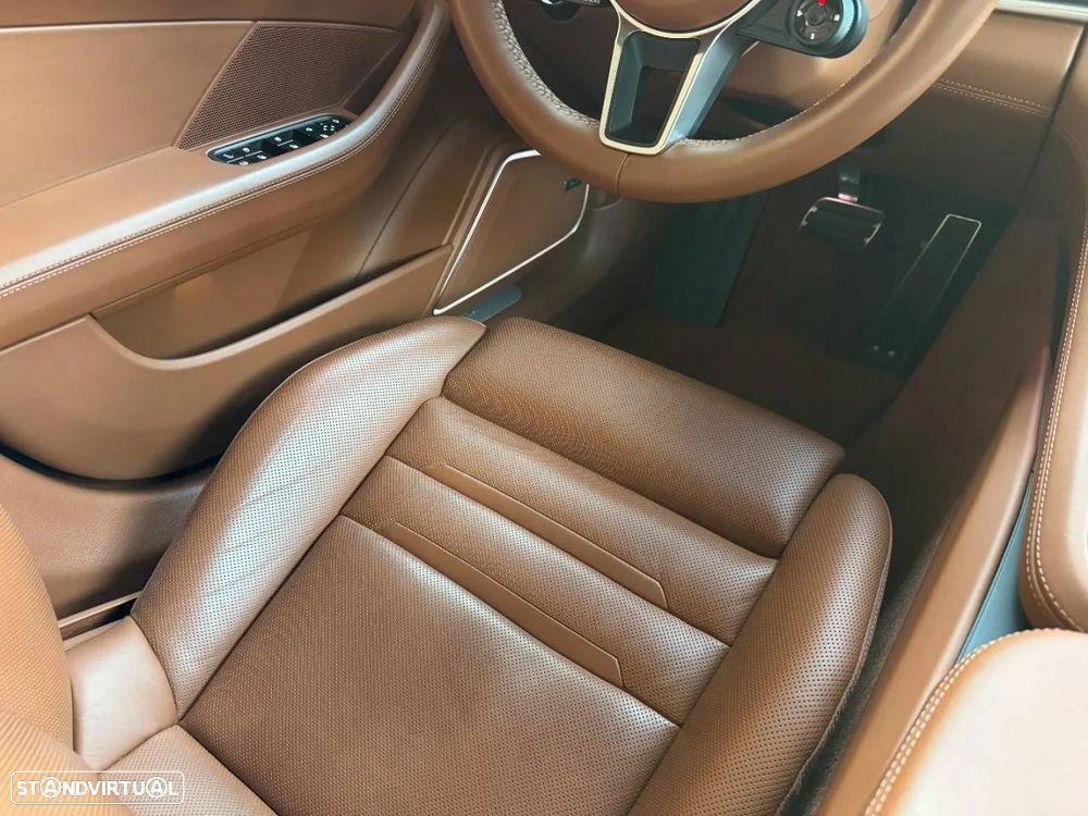 Porsche Panamera Sport Turismo 4 E-Hybrid - 19
