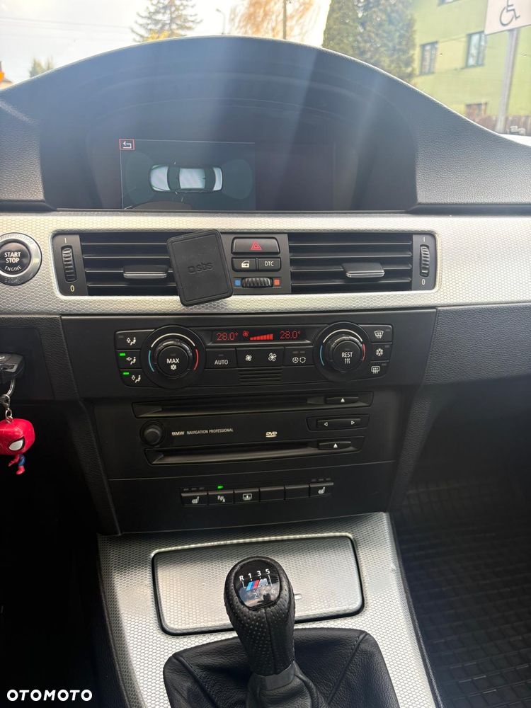 BMW Seria 3 320i Edition Sport - 23