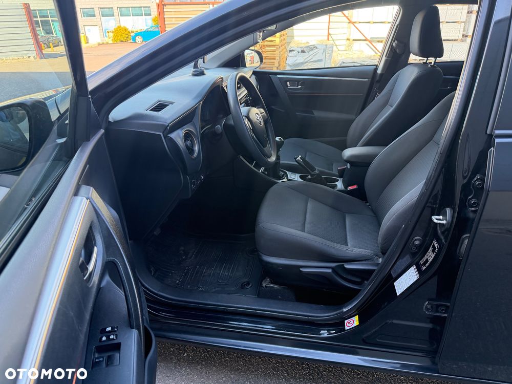 Toyota Corolla 1.6 Active EU6 - 10