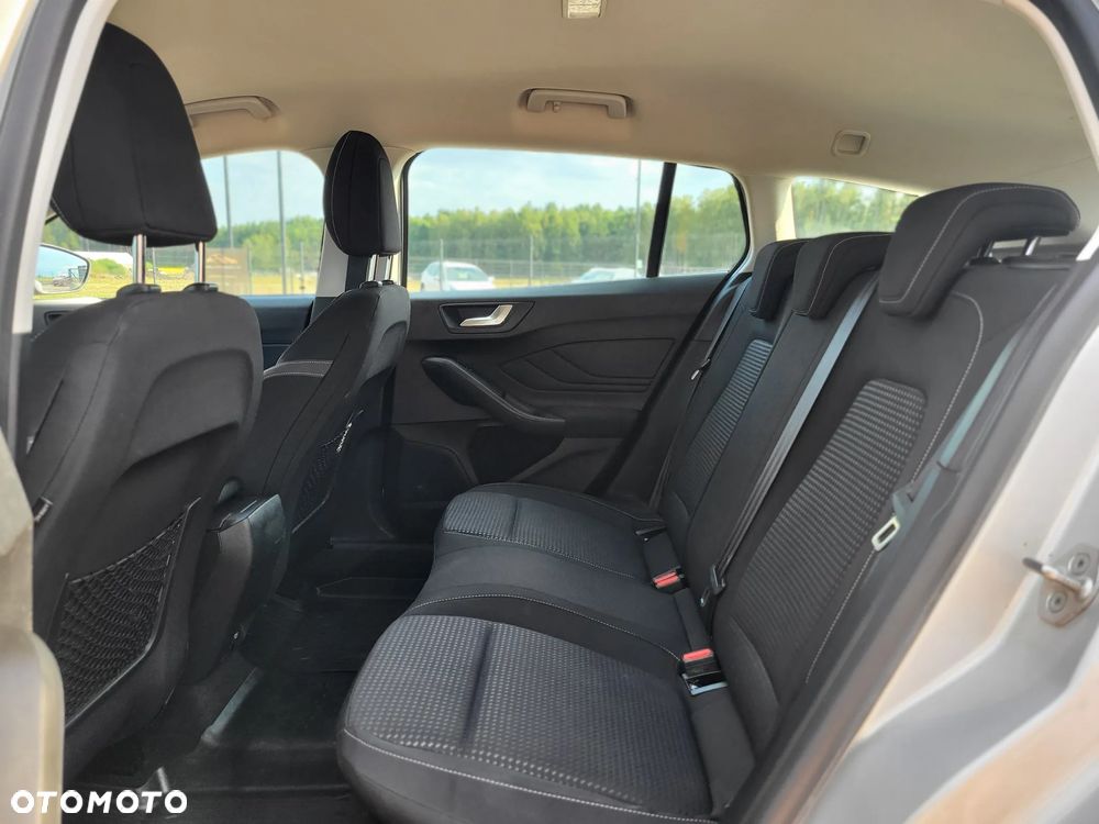 Ford Focus 1.0 EcoBoost Trend Edition - 19