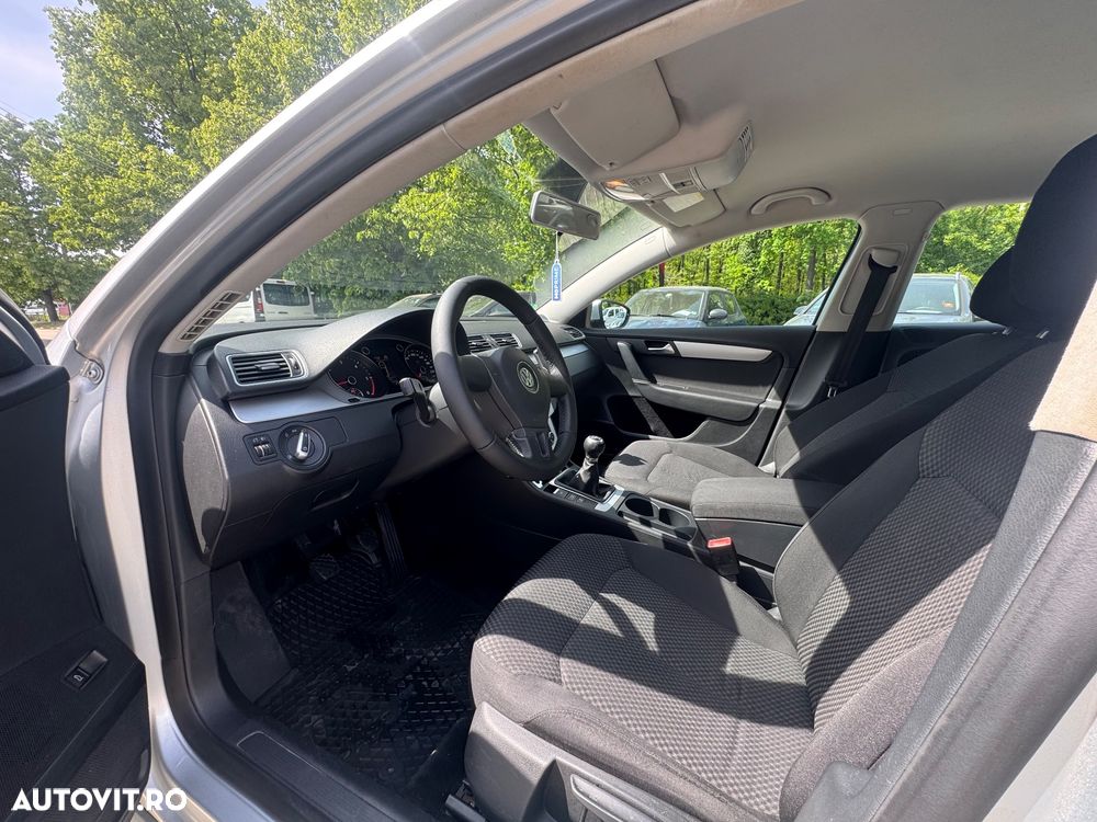 Volkswagen Passat 2.0 Blue TDI SCR Comfortline - 9