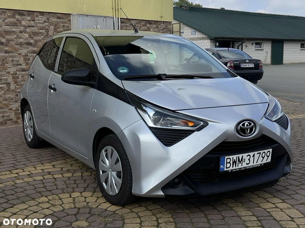 Toyota Aygo x-business - 3