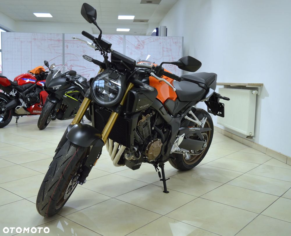 Honda CB - 3