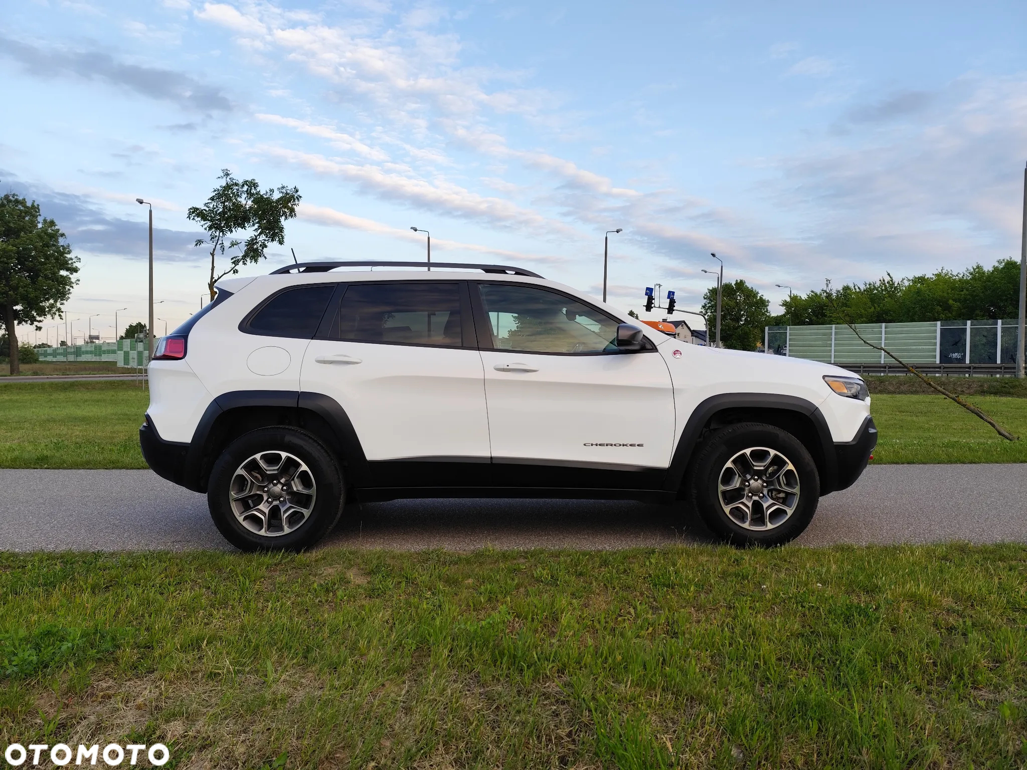 Jeep Cherokee - 5
