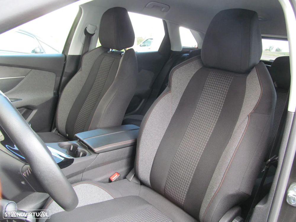 Peugeot 3008 PureTech 130 Stop & Start GPF Active Business-Pack - 7