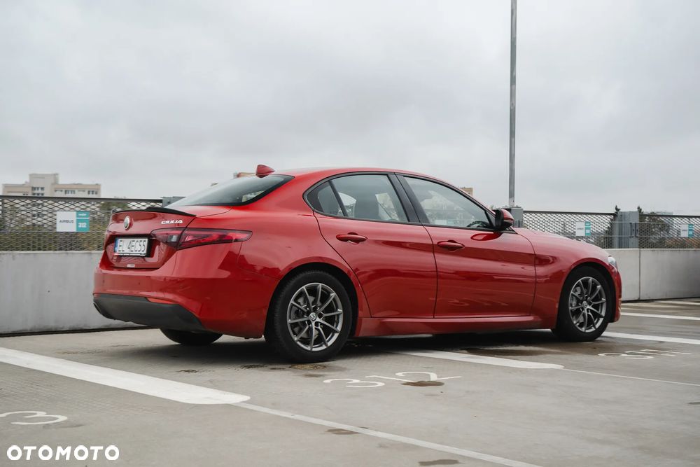 Alfa Romeo Giulia 2.2 D Turbo - 5
