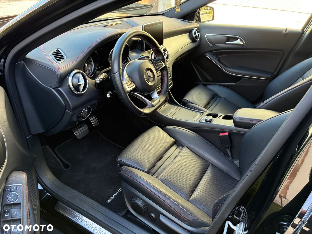 Mercedes-Benz GLA 220 d 4Matic 7G-DCT AMG Line - 16