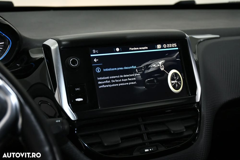 Peugeot 2008 PureTech 110 Stop&Start EAT6 Crossway - 22