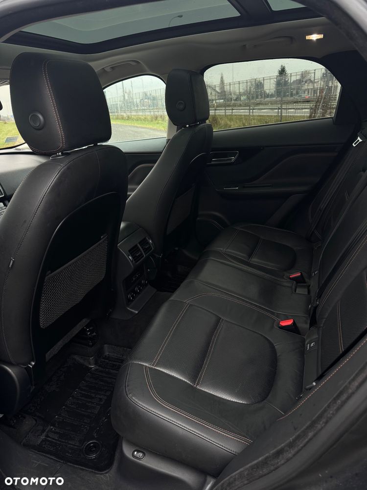Jaguar F-Pace 2.0 i4P AWD Prestige - 10